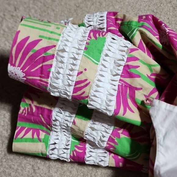 Lilly Pulitzer  - Picture 6 of 10
